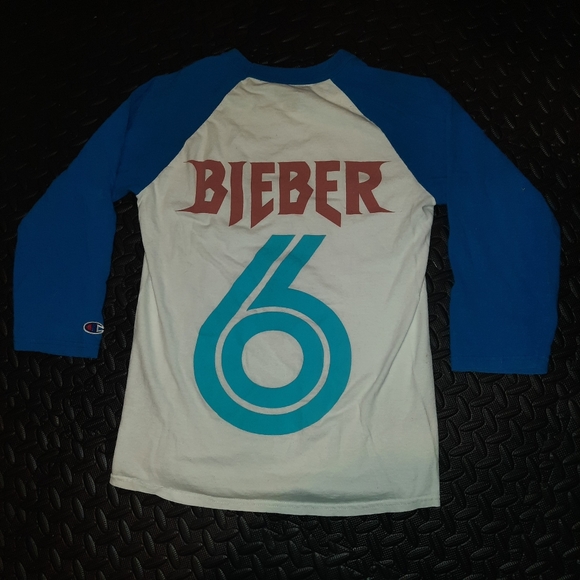 Champion Justin Bieber "My momma don't like you" shirt - Picture 5 of 9